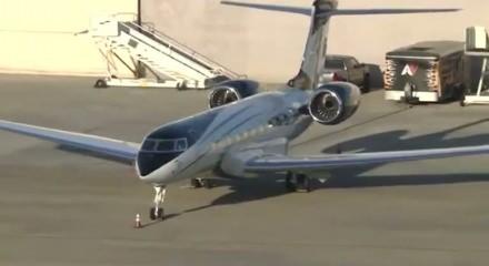 Trump&rsquo;tan Kanada&rsquo;ya sert tepki: &ldquo;Kanada u&ccedil;aklarını sertifikasız sayıyoruz, g&uuml;mr&uuml;k vergisi gelecek&rdquo;