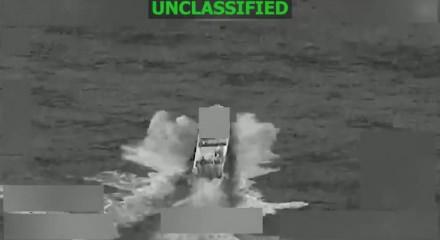 ABD ordusundan uyuşturucu ka&ccedil;ak&ccedil;ılığı ş&uuml;phesiyle gemiye saldırı