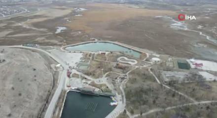 D&uuml;nyada nadir g&ouml;r&uuml;len doğal oluşum: 5 ayrı su aynı noktadan &ccedil;ıkıyor