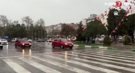 7 il i&ccedil;in sarı alarm: Kuvvetli yağış ve fırtına uyarısı