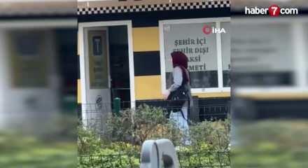 Taksi bulamayınca durağı b&ouml;yle dağıttı, g&ouml;renler şoka girdi
