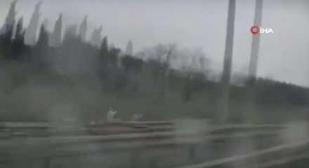 Tesla otopilot modundayken trafiği alt&uuml;st etti