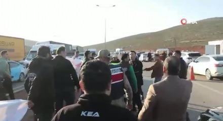 &Ouml;zg&uuml;r &Ouml;zel'e Hatay'da protesto: Sloganlar atıldı, yuhalandı!
