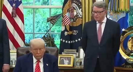 Son dakika: İngiltere'de Epstein depremi! '&Ouml;z&uuml;r diliyorum' diyerek istifa etti