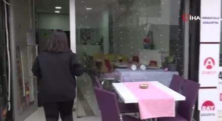 Sosyal medya yerine hayaline odaklandı, 3 sene &ccedil;alışıp biriktirdiği para ile 18 yaşında kafe a&ccedil;tı