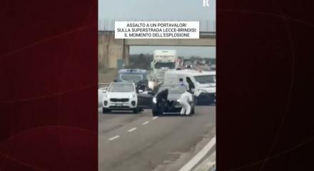 İtalya'da zırhlı banka aracına bombalı saldırı ger&ccedil;ekleşti