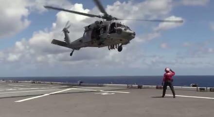 ABD bir petrol tankerini Hint Okyanusu'nda alıkoydu