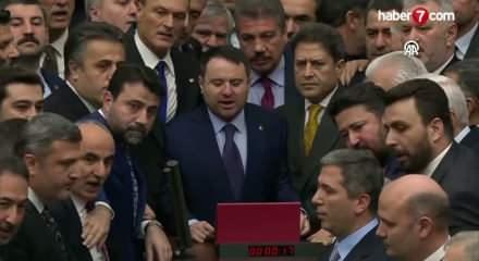 Adalet Bakanı G&uuml;rlek'ten TBMM'deki yemin t&ouml;renine ilişkin a&ccedil;ıklama