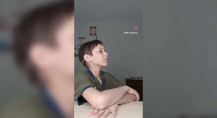 Ailesi M&uuml;sl&uuml;man oldu: 12 yaşındaki Rus &ccedil;ocuğun Kur'an-ı Kerim tilaveti mest etti