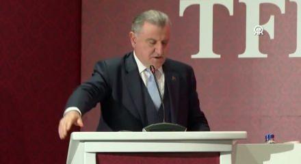 Bakan Bak: "H&uuml;k&uuml;met olarak yasa dışı bahisle m&uuml;cadele en &ouml;nemli konularımızdan birisi"