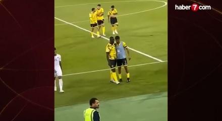 Balotelli&rsquo;den ırk&ccedil;ılık isyanı: &ldquo;Futbolda buna yer yok&rdquo;