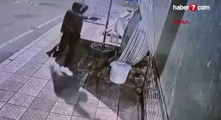 B&uuml;y&uuml;k&ccedil;ekmece&rsquo;de taksiyle gidip iş yeri kurşunlayan 5 ş&uuml;pheli tutuklandı!