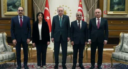 Cumhurbaşkanı Erdoğan ile g&ouml;r&uuml;şen DEM Parti'den ilk a&ccedil;ıklama: S&uuml;re&ccedil; kararlılıkla s&uuml;recek