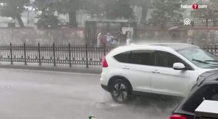 İstanbul Valiliğinden akşam saatleri i&ccedil;in fırtına uyarısı