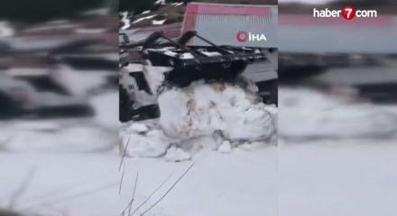  Ordu'da &ccedil;ığ d&uuml;şmesi sonucu ahşap ev zarar g&ouml;rd&uuml;