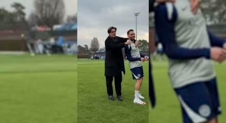 Vincenzo Montella, İtalya'da kaptan Hakan &Ccedil;alhanoğlu ile g&ouml;r&uuml;şt&uuml;