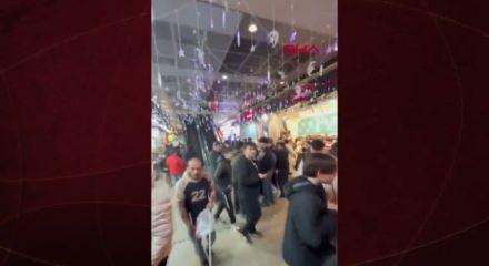 Başakşehir'de iftarın ardından iki grup arasında &ccedil;ıkan kavga kamerada