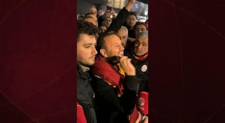 Galatasaray raraftarından Okan Buruk'a İmparator tezah&uuml;ratı