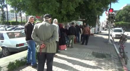 Hatay'da ismini vermeyen hayırsever her g&uuml;n 6 bin ekmek dağıtacak