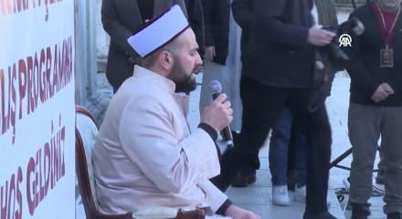 Hırka-i Şerif İstanbul'da ziyarete a&ccedil;ıldı