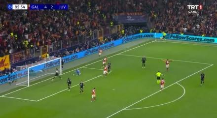 İtalya'nın en &uuml;nl&uuml; gazetesi Juventus'a tepkili! Attıkları manşette Galatasaray &ouml;vg&uuml;s&uuml;