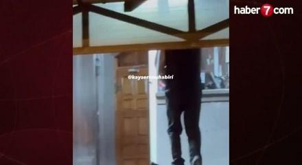 Kayseri'de &ccedil;ocuklar teravih namazı sırasında camiye torpil attı!