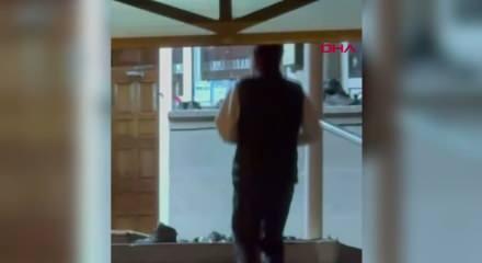 Kayseri'de &ccedil;ocuklar teravih namazı sırasında camiye torpil attı!