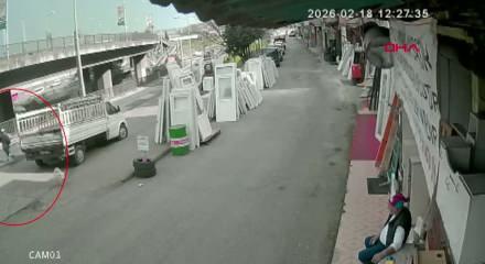 K&ouml;pekten ka&ccedil;arken otob&uuml;s&uuml;n altında kalan &uuml;niversiteli yaşam savaşı veriyor