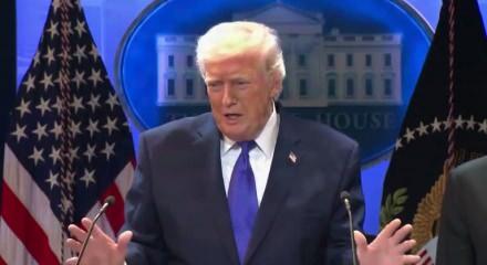 Donald Trump: Y&uuml;zde 10'luk k&uuml;resel vergiyi y&uuml;zde 15'e &ccedil;ıkardım