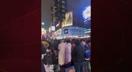 New York Times Meydanı&rsquo;nda teravih namazı