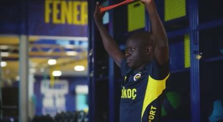 N'Golo Kante, Trabzonspor ma&ccedil;ından sonra yaptığı davranışla taraftarın g&ouml;nl&uuml;n&uuml; aldı