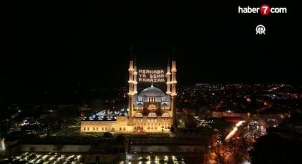 Selimiye Camii Ramazan&rsquo;a yeni ışığıyla &ldquo;merhaba&rdquo; dedi