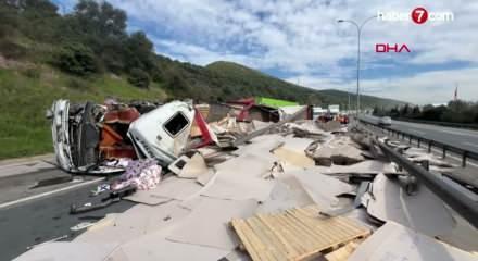 TEM'de trafik kazası; İstanbul y&ouml;n&uuml; trafiğe kapatıldı