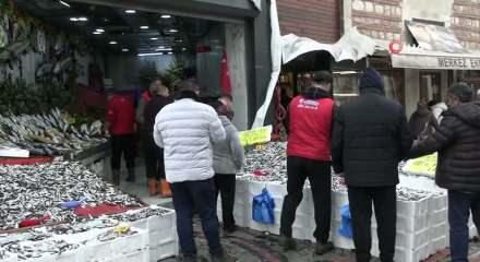 Edirne'de hamsinin kilosu 50 liraya d&uuml;şt&uuml;