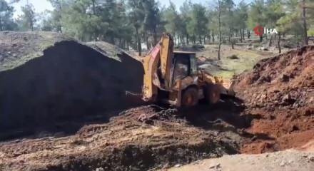 10 yaşındaki C&uuml;neyt&rsquo;e mezar olan &ccedil;ukur kapatıldı