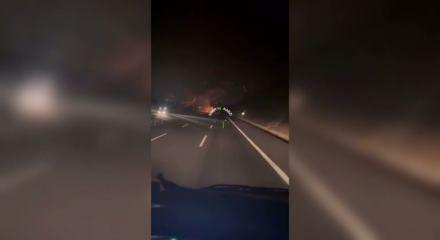 Balıkesir'de d&uuml;şen F-16 u&ccedil;ağının yere &ccedil;akıldığı anlar kamerada