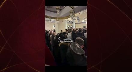 Bilal Erdoğan, &Uuml;sk&uuml;p'te teravih namazını kıldırdı