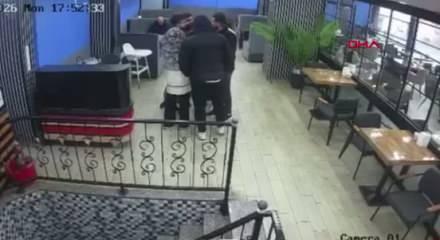 Bursa'da kafeyi savaş alanına &ccedil;eviren kavgada şaşırtan son