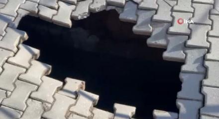 &Ccedil;anakkale'de yol &ccedil;&ouml;kt&uuml;: 2 metre derinliğinde devasa &ccedil;ukur oluştu