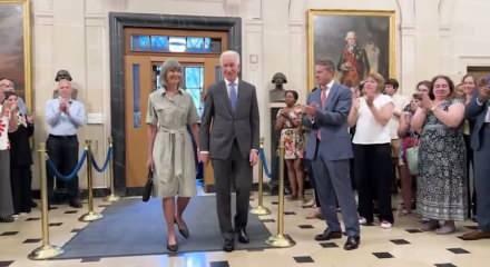 Fransa, Dışişlerinin davetine icabet etmeyen ABD'nin Paris B&uuml;y&uuml;kel&ccedil;isi'nin bakanlarla g&ouml;r&uuml;şmesini kısıtladı