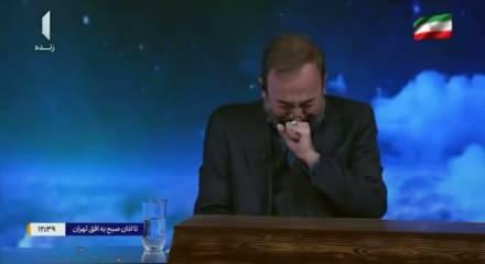  İran Dini Lideri  Hamaney &ouml;ld&uuml;r&uuml;ld&uuml;!Spiker canlı yayında g&ouml;zyaşlarını tutamadı