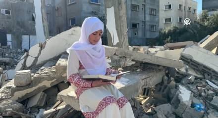 Enkazların arasında Kur'an sesi! İman varsa imkan da vardır