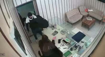Malatya&rsquo;da kuyumcu soygunu girişimi kamerada: Zanlılar yakalandı