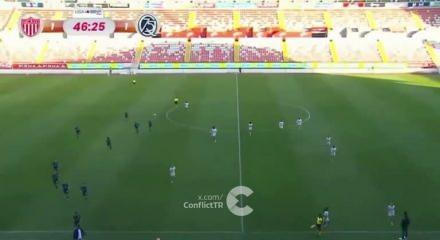 Meksika&rsquo;da ma&ccedil; sırasında &ccedil;atışma paniği