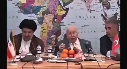 Necmettin Erbakan 2009'da İran ziyaretinde uyarmıştı: ABD u&ccedil;ak gemileriyle gelip, Tahran'ı bombalayacak