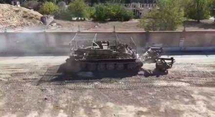 Suriye ordusu T&uuml;rk yapımı MEMATT mayın temizleme ara&ccedil;larını teslim aldı