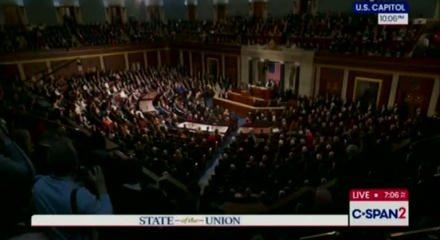 Trump'tan M&uuml;sl&uuml;man karşıtı karar! Derhal sınır dışı edilmelerini istedi