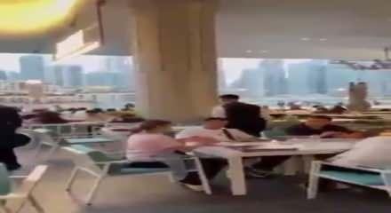 Dubai'de iftar i&ccedil;in patlatılan top paniğe neden oldu!