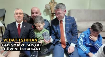 Bakan Vedat Işıkhan Filistinli Gazi M&uuml;min ve ailesini telefonla aradı