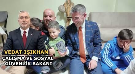 Bakan Vedat Işıkhan Filistinli Gazi M&uuml;min ve ailesini telefonla aradı